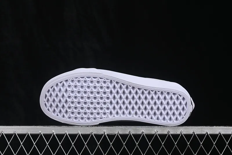 All categories Vans Vans series Vans Low Vans low top Vans Old Skool 36 Vans low-top casual skateboard shoes VN000CNGCIE1